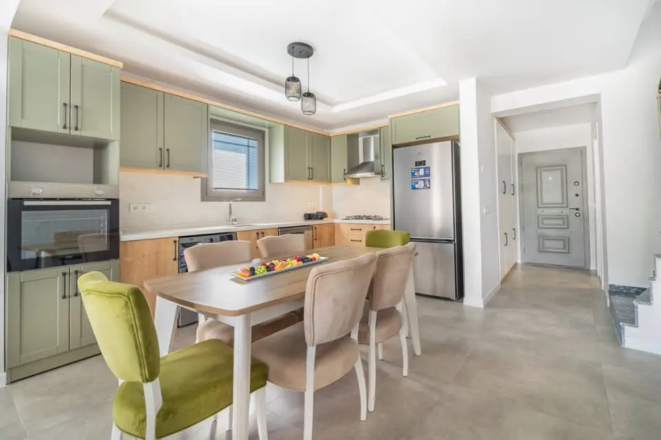 Fitted kitchen